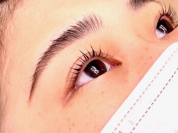 モストブリヤン(MOSTBURYAN)/まつ毛パーマ