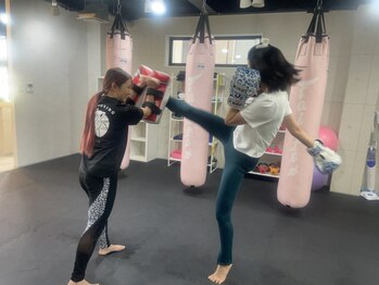 ヴィガー キックボクシングスタジオ(Vigor)の写真/女性専用のパーソナルジムで周りの目を気にせず楽しくトレーニング可能♪まずはクーポン欄をチェック！