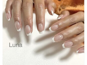 王道☆フレンチネイル