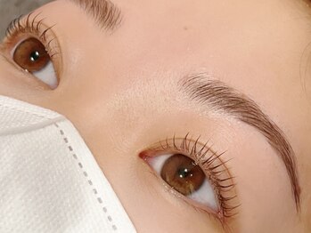 レイネイル アンド レイアイ 長嶺店(RAY NAIL & ray eye)の写真/すっぴんでも〈さりげなく華やか〉な目元を叶える次世代まつげパーマ★眉毛とセットでさらにおトク！