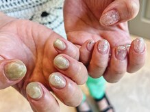 シー(Shhh...)/ニュアンスグリーン