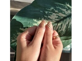 繊細アートネイル