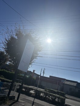 ローリエ/9時～営業