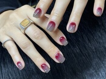 ココヒカリ(COCO HIKARI)の写真/カラー豊富☆定番～トレンドデザインまで幅広く対応◎〈丁寧な施術×高技術〉で周りと差が付く上品ネイルを