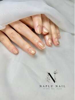 ナプラネイル(Naplu nail)/上品　マグネットネイル