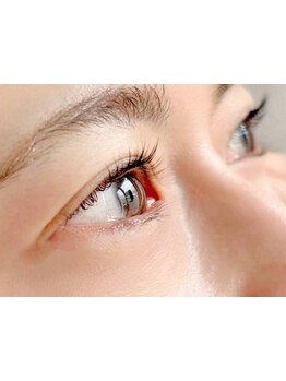 ナチュラル上品な目元にしたい