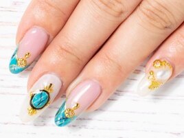 涼しげ大理石フレンチネイル