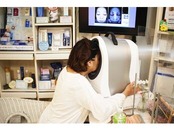 ベティ アンド ボーテ/肌診断器/肌年齢分かります♪