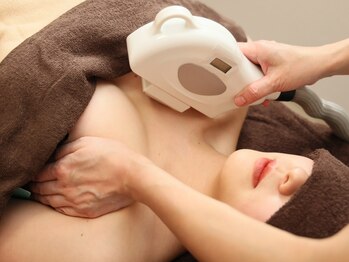 ソワンクール/当サロンの特徴はバスト専用機!