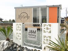 J&Mリラクシング(J&M relaxing)の雰囲気(オレンジの扉が目印です!)