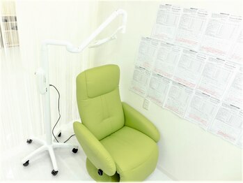 ホワイトニングサロン 福岡博多店の写真/【口コミ優良サロン】初めての方に嬉しいお試しクーポンご用意◎1照射たった15分で驚く効果をご実感♪