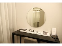 アナスタシア ミアレ 青山店/青山店のメイクスペース｜眉毛