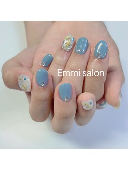 エミー(emmi)/