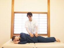 静岡神経整体院の雰囲気（服装自由着替え（作務衣）を用意しております）