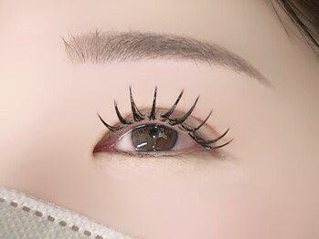 ドクターアリィ 岐南店(Dr.ALII)の写真/フラットマットラッシュ導入サロン◇【フラットマットラッシュ120本¥5500!】華やかな印象EYEに★