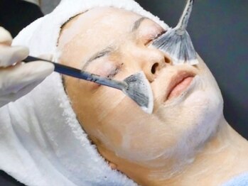 クレビア(CREVIA)の写真/【韓国最新美容のララピールでお肌を育成♪】時代の先を行く最新ピーリングで韓国アイドル顔負けの水光肌☆