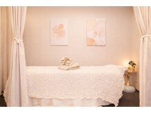 calme前橋駅前店【アロマオイルリンパマッサージ/よもぎ蒸し】/ベットroom