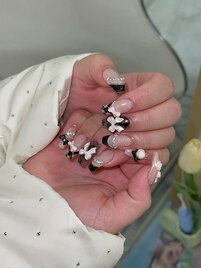 ガーリーネイル