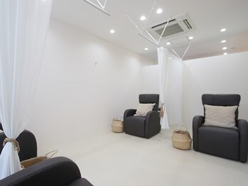 モアナ バイ ロピ 尼崎(moana by LOPI)/半個室のアイラッシュルーム