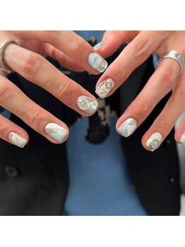 リルム(Relum)/シルバーデザインネイル☆