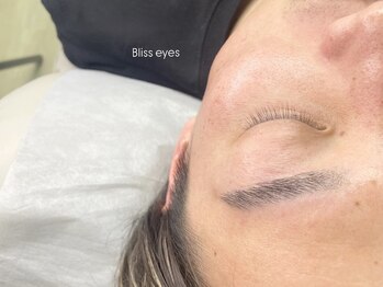 ブリスアイズ(Bliss eyes)の写真/イマドキな旬顔が叶う☆美眉に導く次世代アイブロウで目元をトータルプロデュース！グッと垢抜けた印象に♪