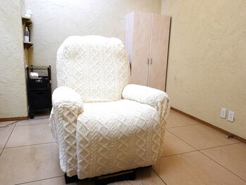 プリモ リコ 兵庫南店(Primo.rico)の写真/【個室のお洒落空間で贅沢ケア】周りを気にせずリラックス♪丁寧なカウンセリング×高技術で理想の目元へ*