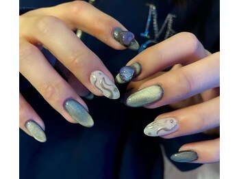 リノン(Linon)/クールなマグネットとアート