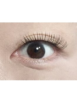 ナチュラル上品な目元にしたい