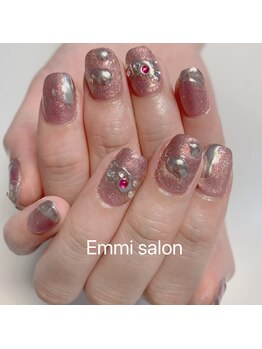 エミー(emmi)/