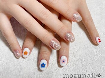 モグネイル(Mogunail)/チグハグおもちゃネイル