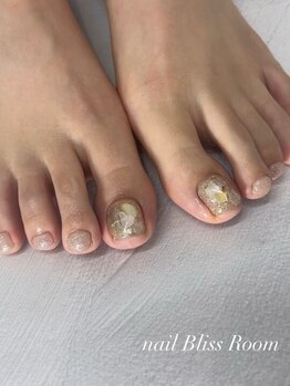 ブリスルーム(Bliss Room)の写真/《初来店オフ無料》オシャレな女の子の足元を彩るFOOTネイル！◎お仕事柄ハンドネイルが出来ない方にも♪