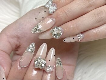 nail salon ONME．【オンミー】の写真/指先を主役に♪特別な日にぴったりの華やかネイル★豊富なカラーとパーツをご用意！パラジェル対応◎