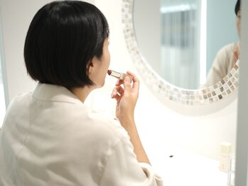 アンジェラックス スキンケアセンター心斎橋/メイクブース完備！