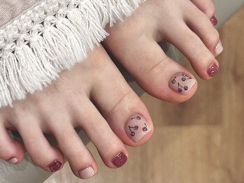 リッチオ(Riccio)/さくらんぼフットネイル