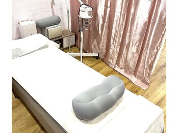 エルアンドピー ビューティーサロン(L&P Beauty Salon)/店内雰囲気　施術ルーム　ベッド