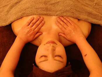 ブルーム(Bloom)/アロマリンパトリートメント