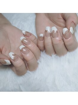 リベルタネイル(Liberta Nail)/変形フレンチ