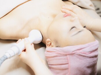 ハナ トータル ケア(Hana Total Care)/EMSエナジーテラピーデコルテ