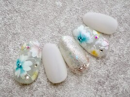 春纏うふんわりフラワーネイル