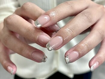 nail salon Naviの写真/大通駅から徒歩7分｜淡色カラーが豊富なsalon. 自爪に優しいフィルインで、上品可愛い指先へ♪