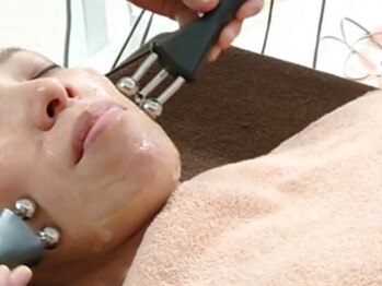 ソワンの写真/【疲れた表情になっていませんか?】表情筋を鍛え、ほうれい線やたるみアプローチ!スッキリ笑顔に♪