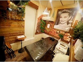 ナチュレルーム(Nature Room)の写真/【脱毛デビューで美肌に♪】 美肌効果のあるジェルを塗ることで、ツルスベ肌を実感できます！