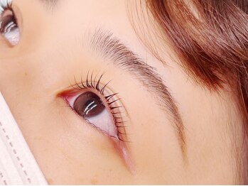 モストブリヤン(MOSTBURYAN)/まつ毛パーマ