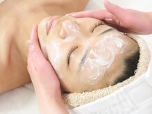 ミピマムマリール(Mipimam Marire)/施術4（美容クリーム塗布）