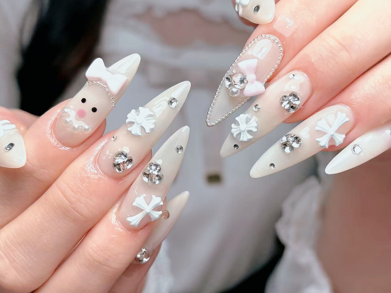 ロングネイル ホワイト ブラック 花 モノトーンクロム☦️✨ #スカルプ#スカルプチュア#スカルプネイル