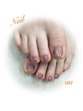 シキ(SIKI)/ドライフラワーくすみネイル