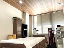 完全個室でリラックスしながら施術が受けられます。