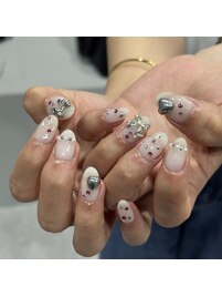 パーツでキラキラ持ち込みネイル