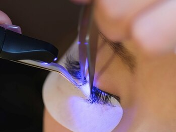 モアーナ ビューティールーム(MOAHNA beauty room)の写真/忙しい大人女性の味方＊新技術LEDマツエクで、施術後の綺麗な状態をキープ☆即濡れ,オイルクレンジングOK♪