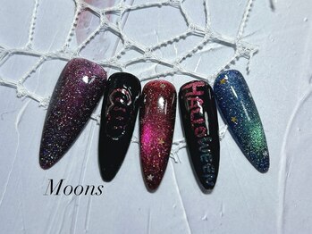ムーンズ(Moon's)/